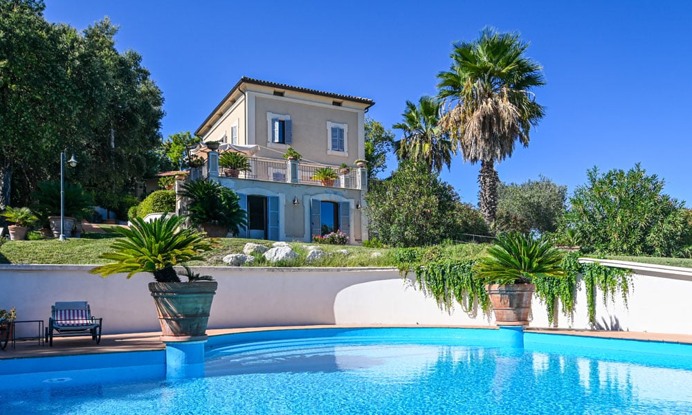 Villa With Stunning Seaview in Civitanova Marche, Le Marche