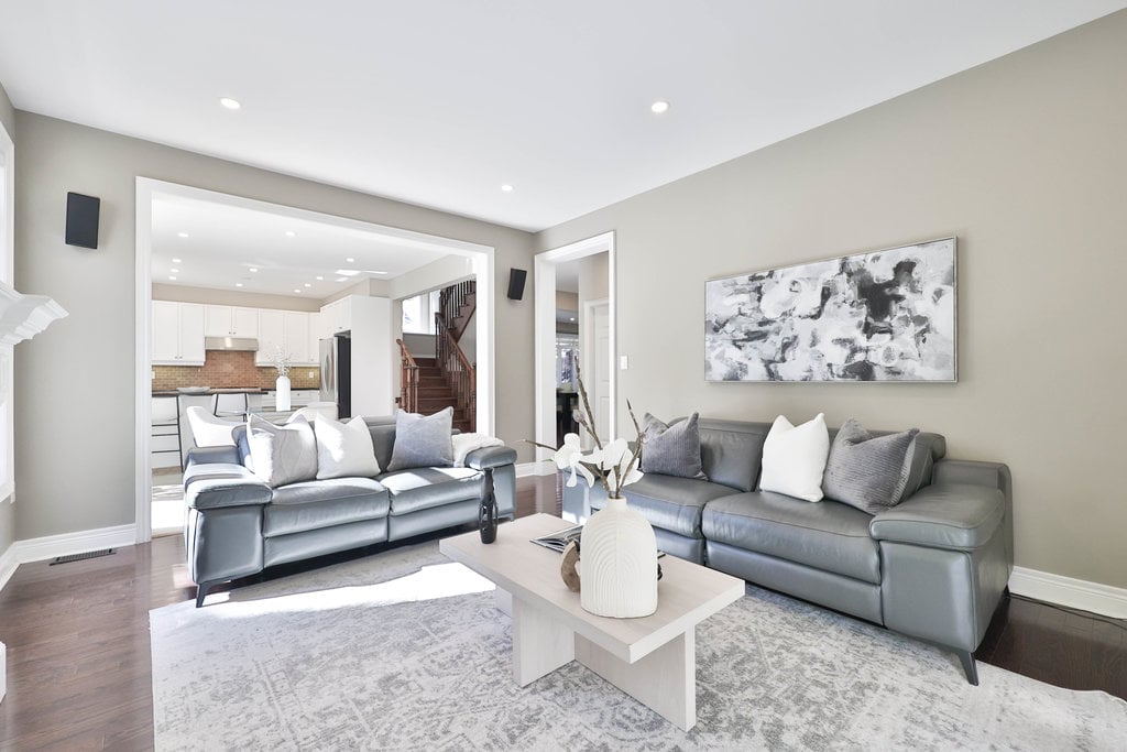 2151 Bingley Cres