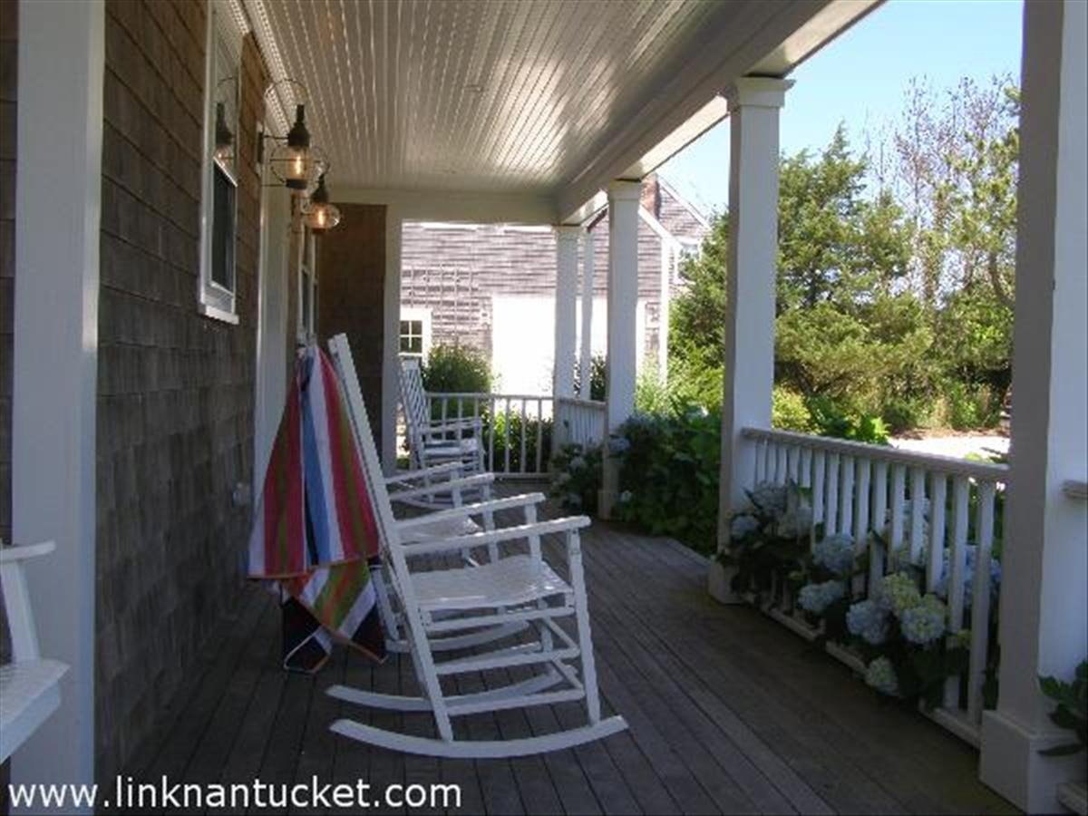 9 Jennifer Ln