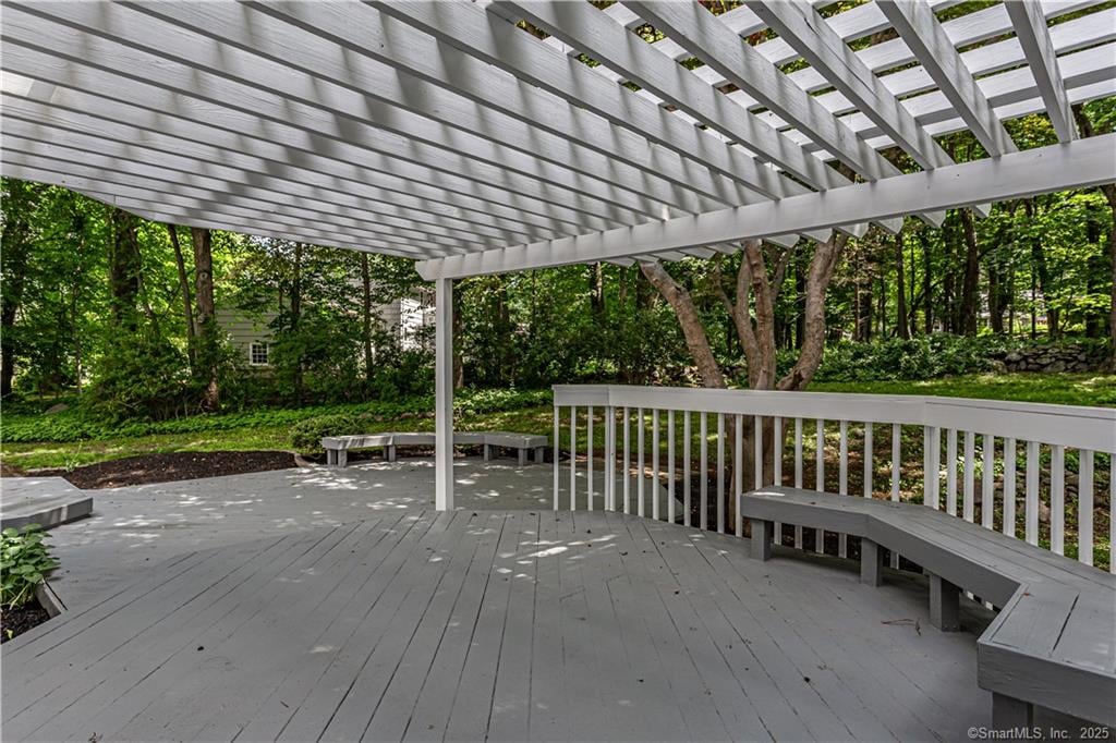115 Fresh Meadow Dr,  Trumbull