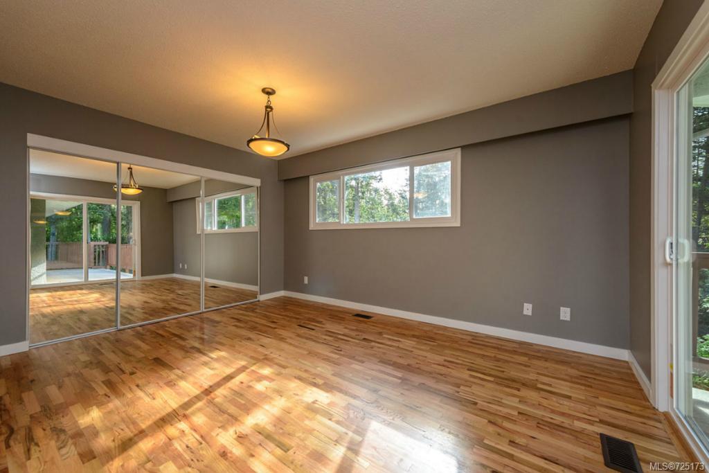 4731 Carloss Pl, Saanich