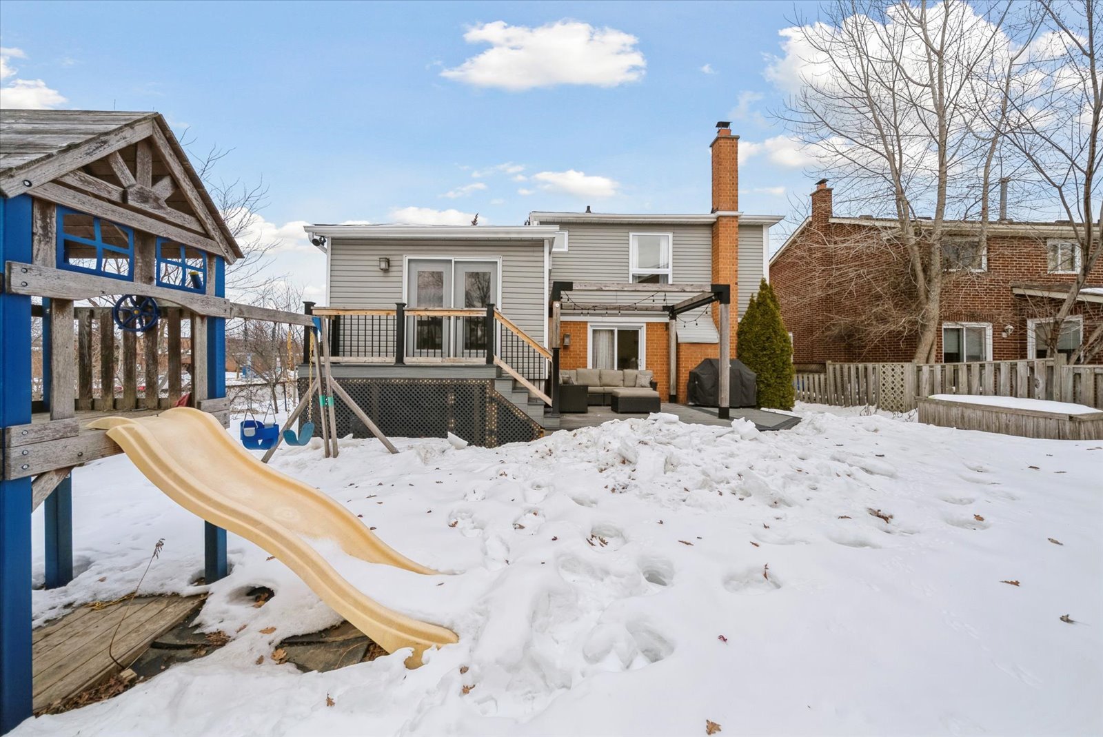 233 Fincham Ave 