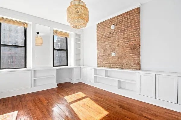 172 Delancey Street #6D