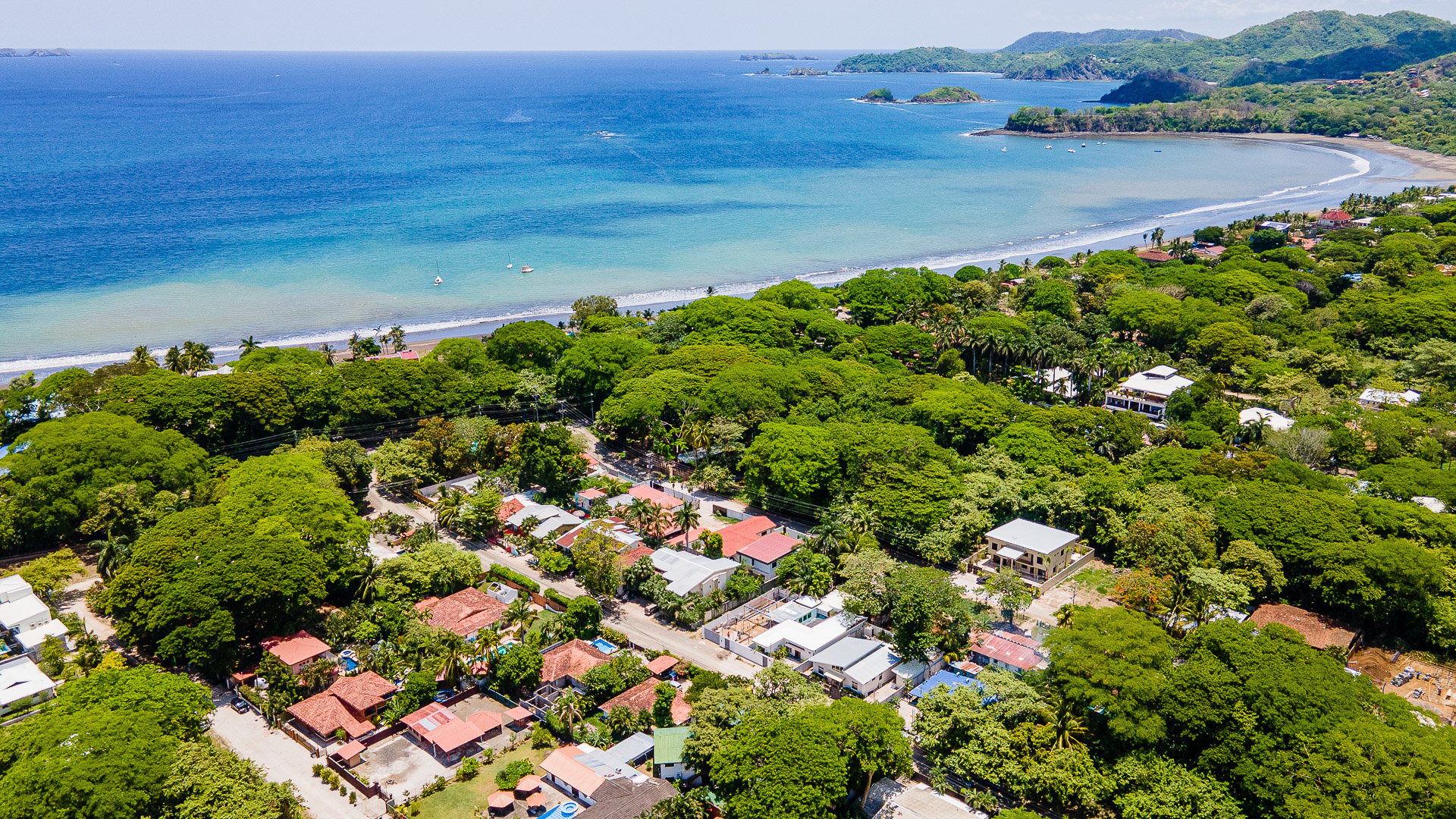 Villa Mot Mot | Welcome to Villa Mot Mot! Private Oasis! 2 Minute Walk to Beach!