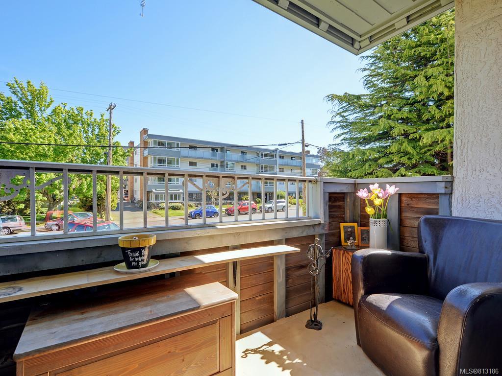 205-545 Rithet St