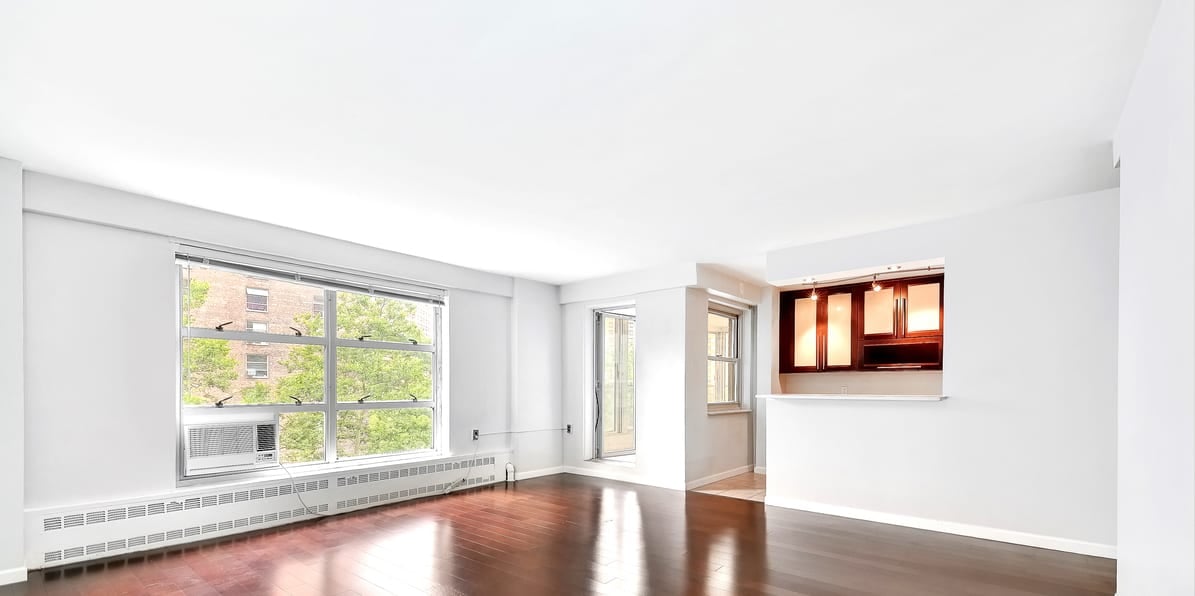 70 La Salle Street #7A