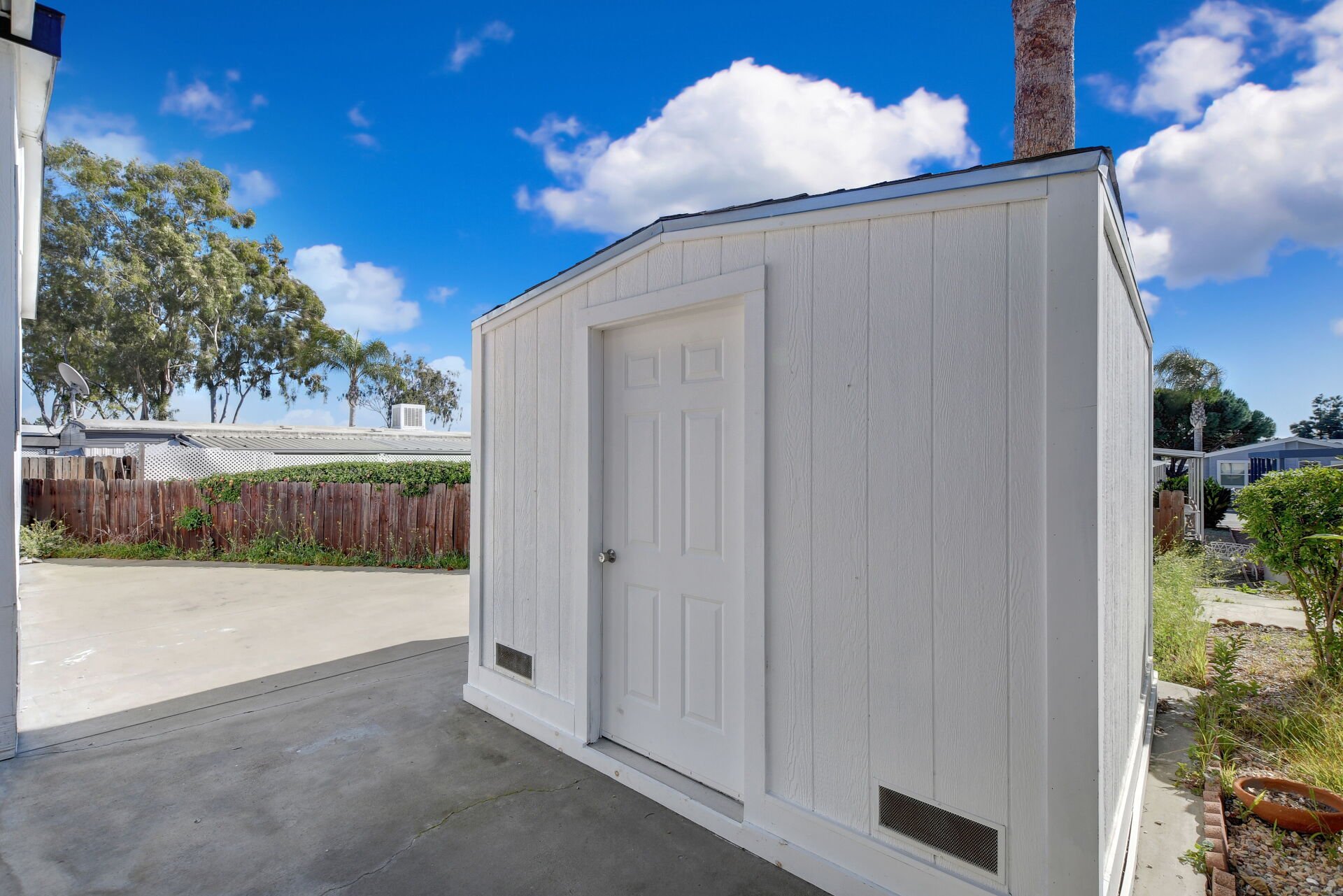 8651 Foothill Boulevard 42
