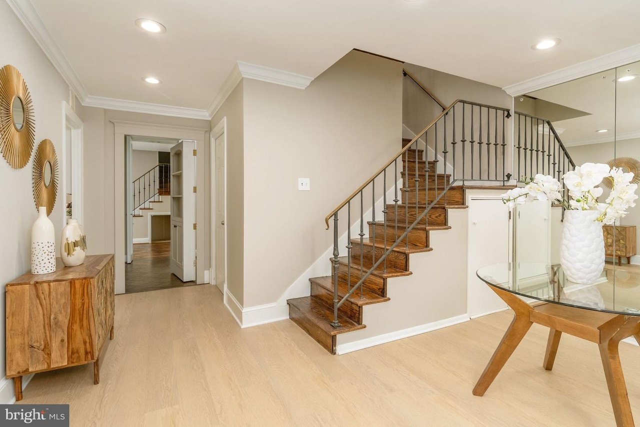 2700 Virginia Ave NW Unit 101/102