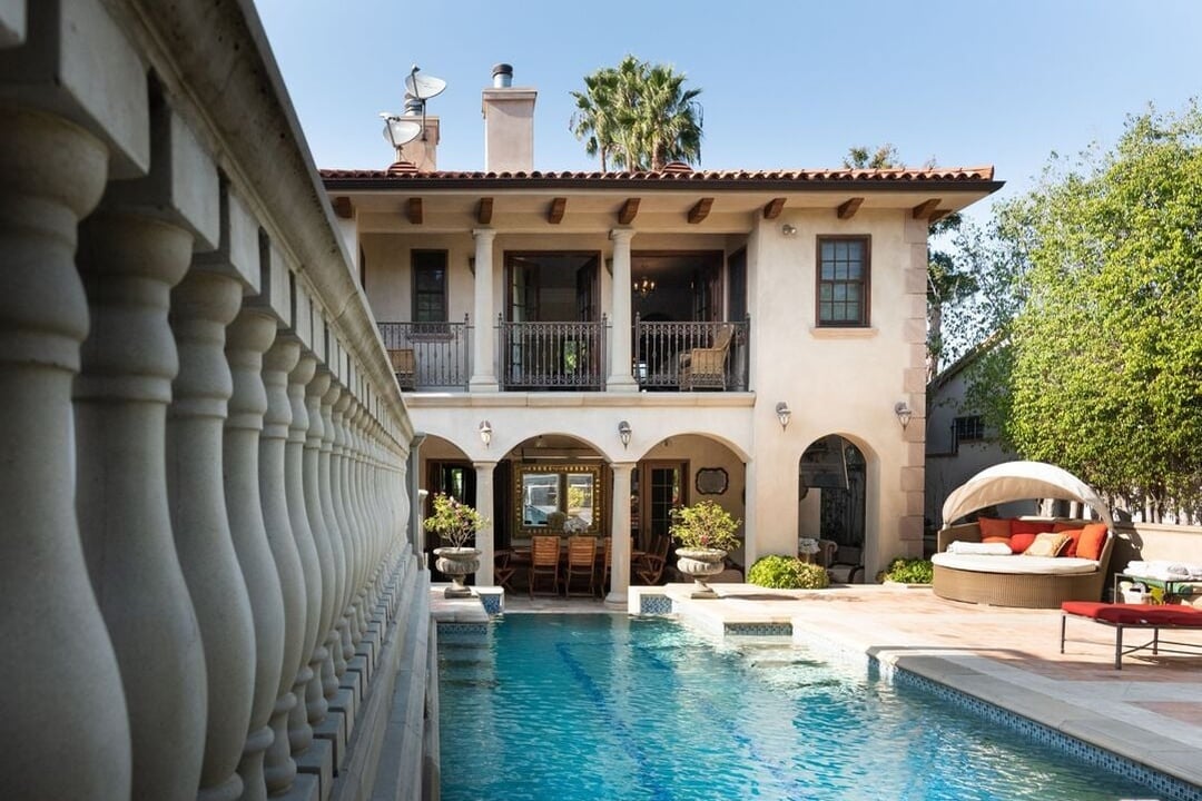 San Vicente Blvd, 90402