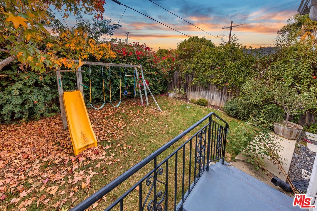 1911 Preuss Rd 