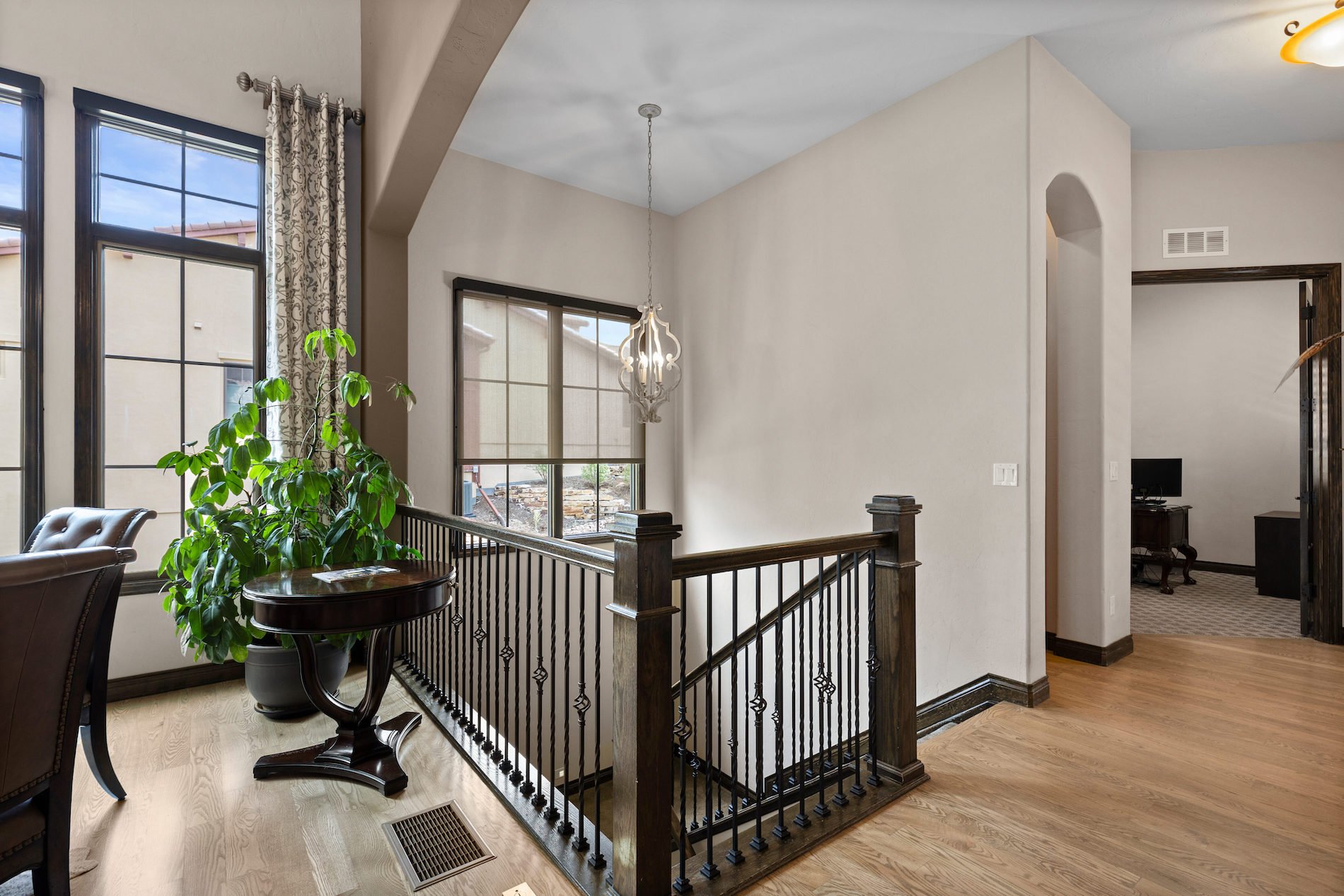 8122 Raphael Lane