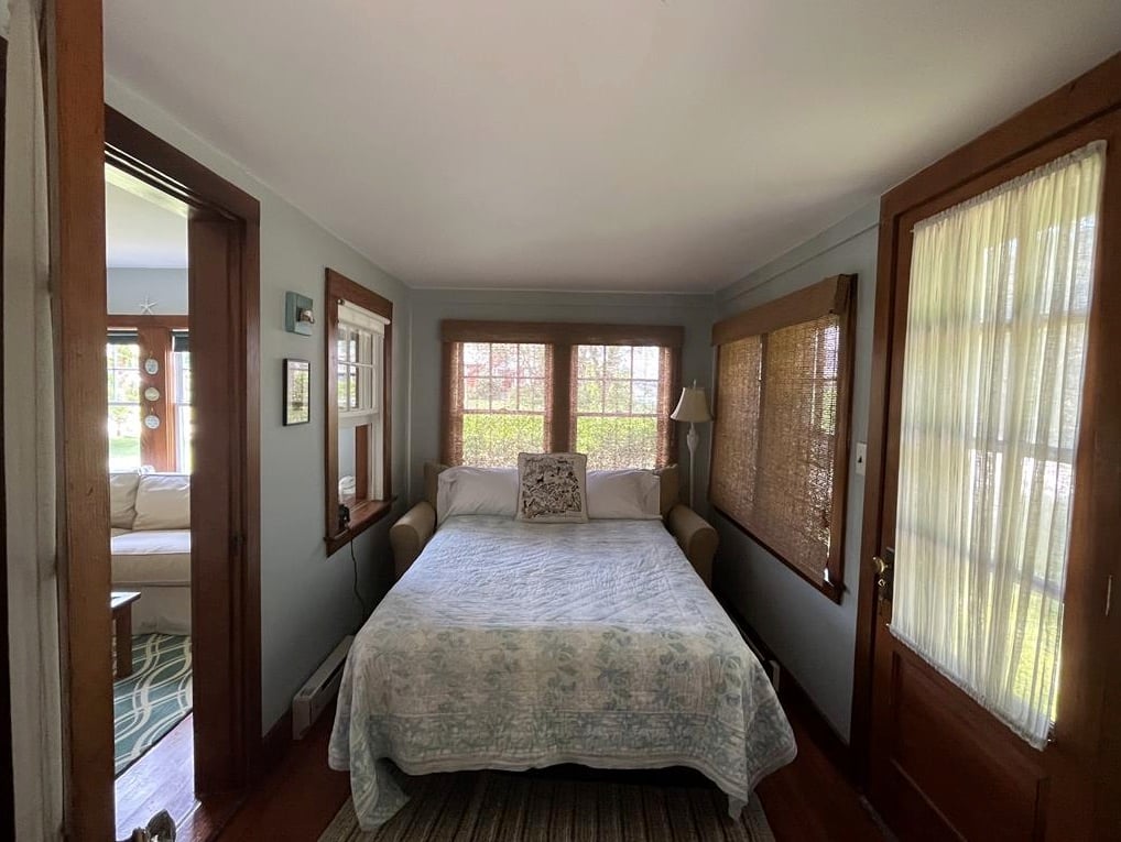 39 Hines Point Rd