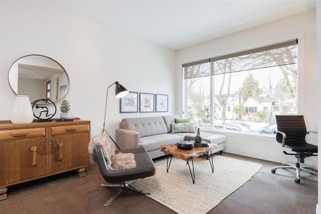 318 W 22nd Ave