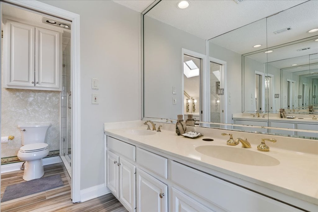 185 World of Tennis Sq