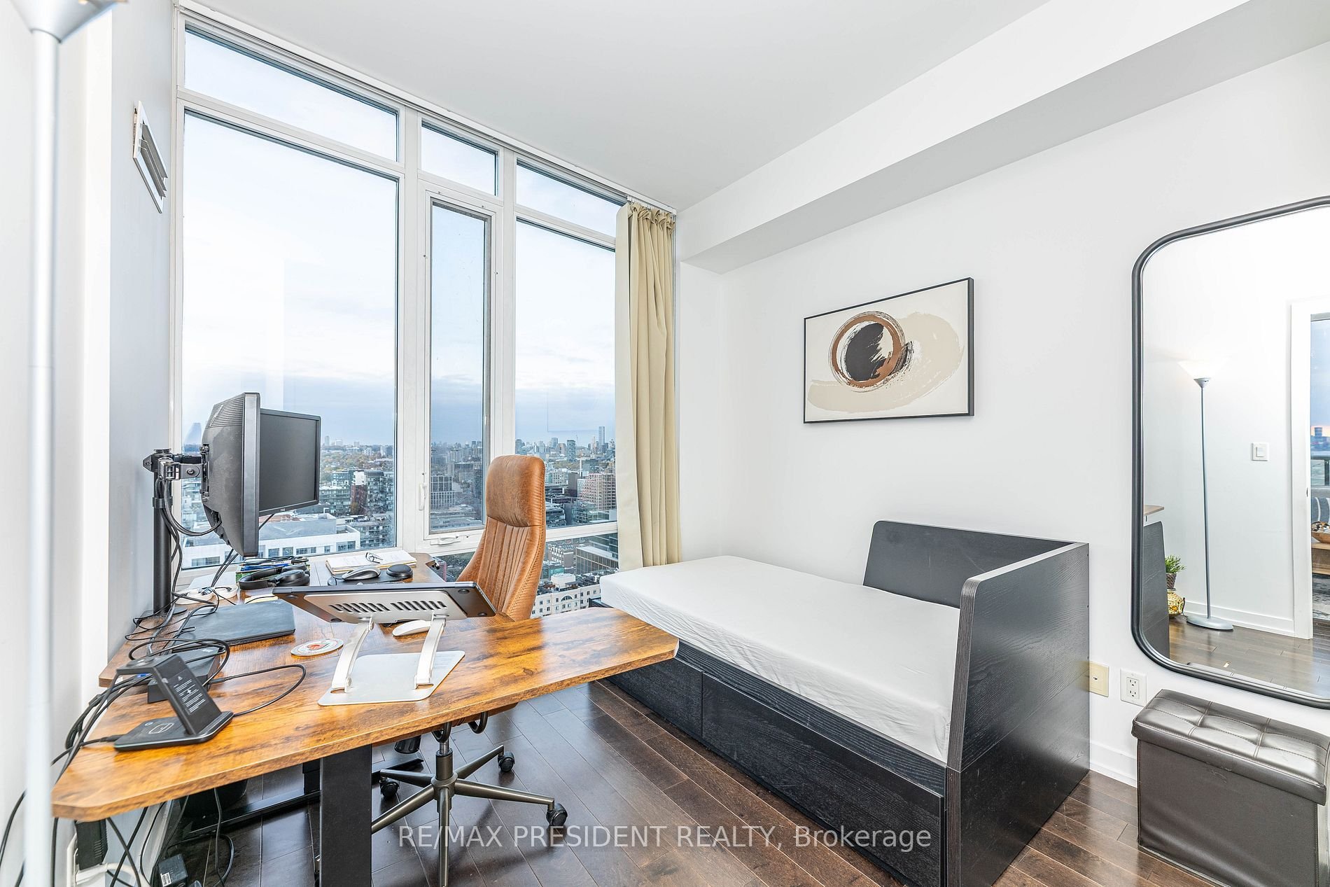SUN-FILLED CORNER PENTHOUSE 