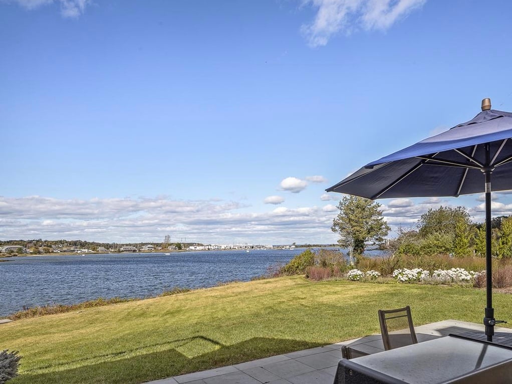 26 Hines Point