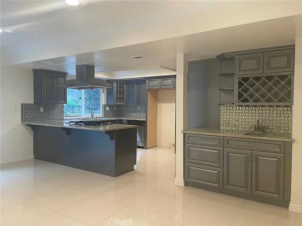 3411 Heather Field Dr