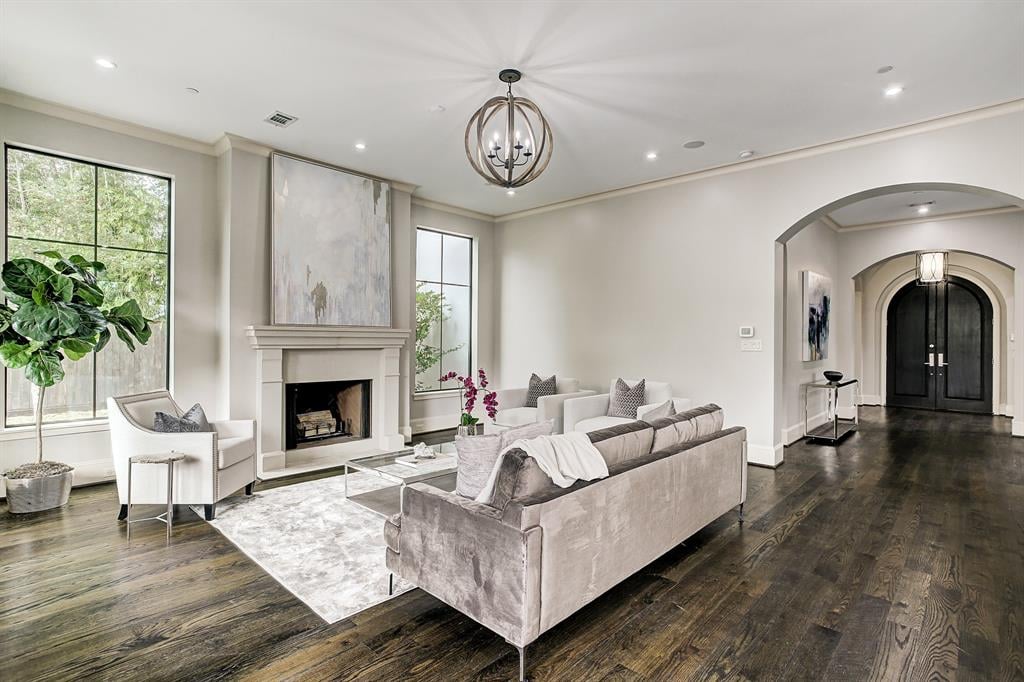 11313 Surrey Oaks Ln