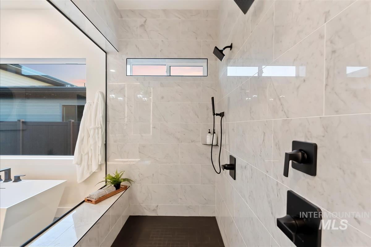 Exceptional New Build in the Star Foothills
