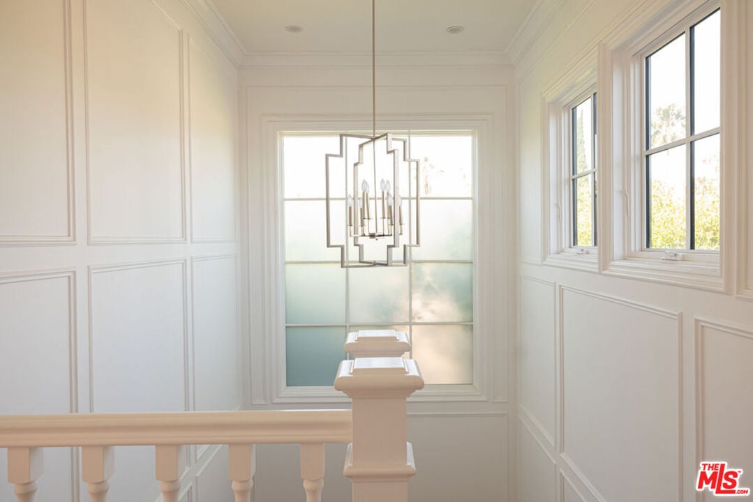 Highcliff Vista, N Stanley Ave, 90036