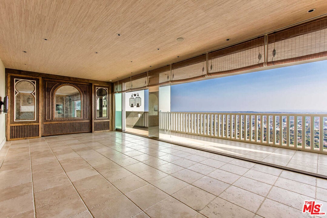 9255 Doheny Rd, #2604