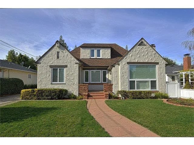 958 Millie Ave