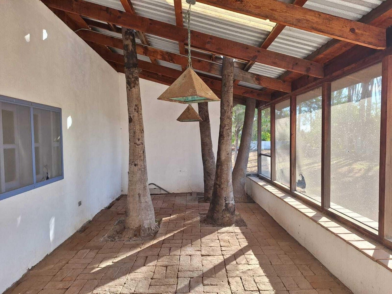 Compound Los Pinos