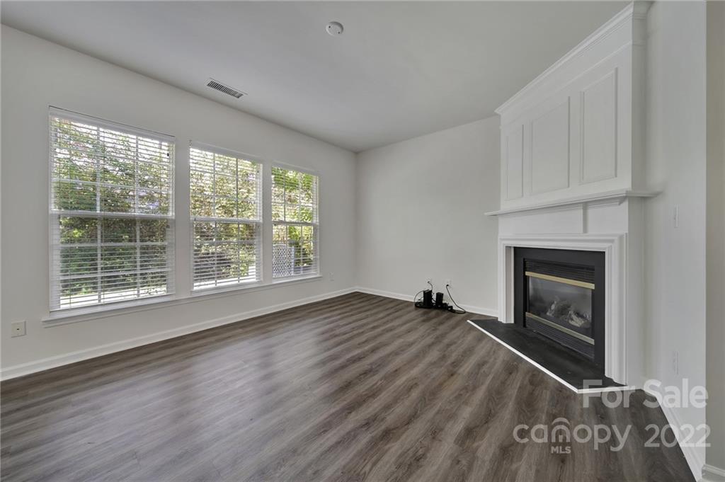 11708 Huxley Rd
