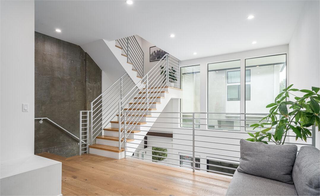 Modern Condo Living in Prime Silver Lake Location