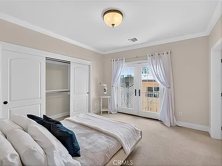 2454 Oswego #301