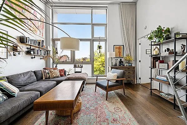 390 Lorimer St APT 3C