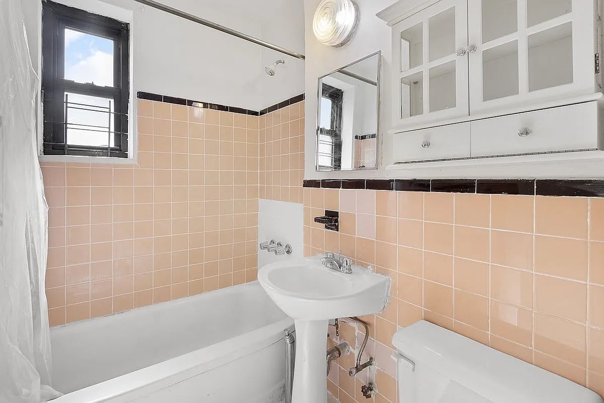273 Bennett Ave # 5D