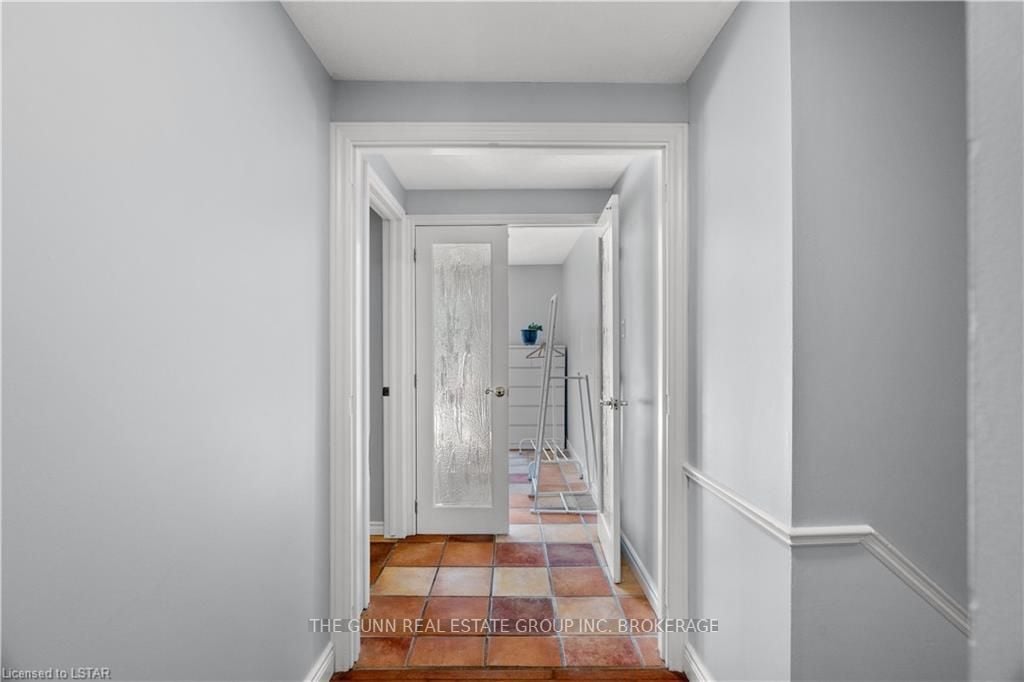 711 Griffith St