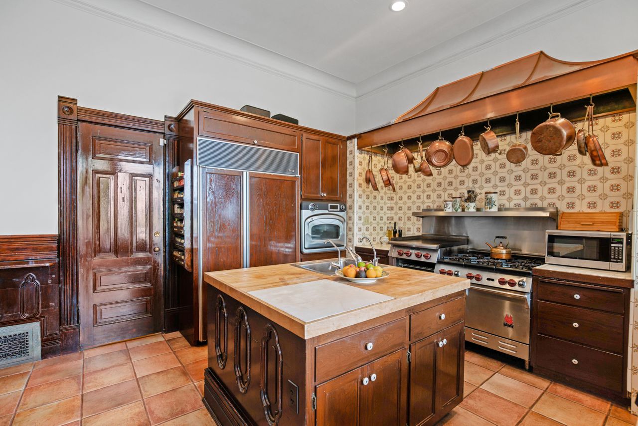2546 Jackson Street San Francisco, CA 94115