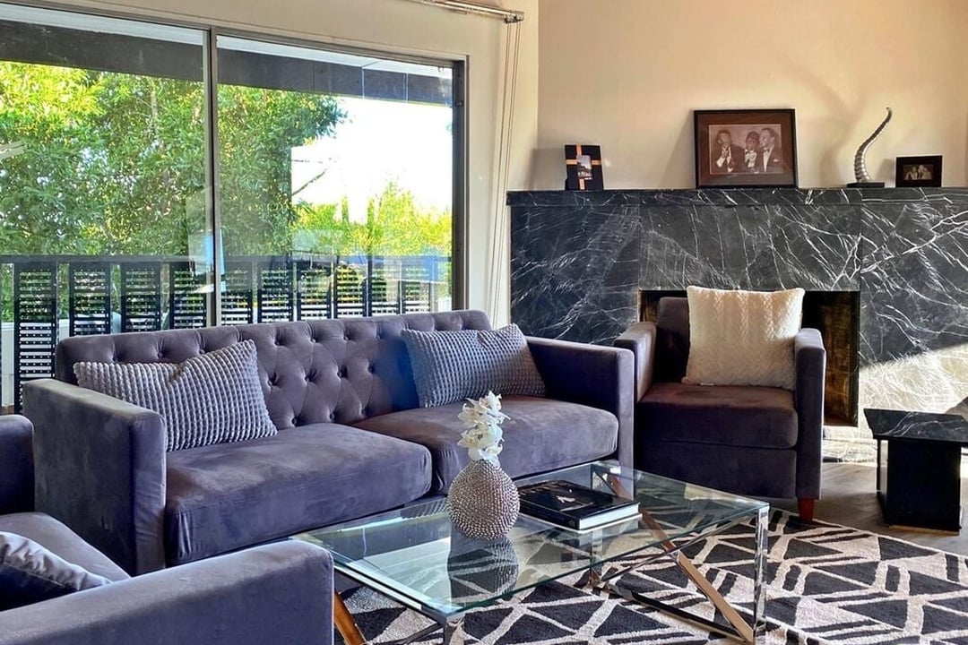 Monarch Pavilion, Beverly Grove Dr, 90210