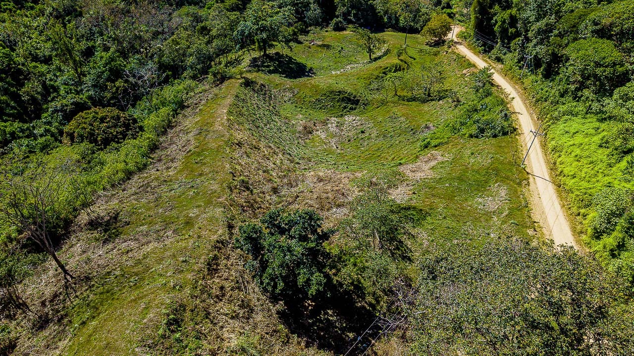 Whale Tail Views Luxury Waterfall Farm