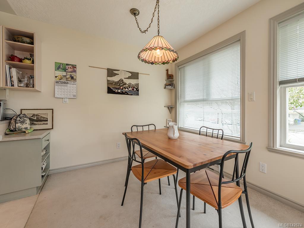 204-320 Menzies St