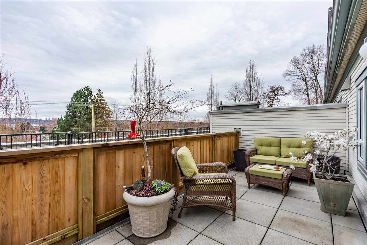 21-1215 Brunette Ave
