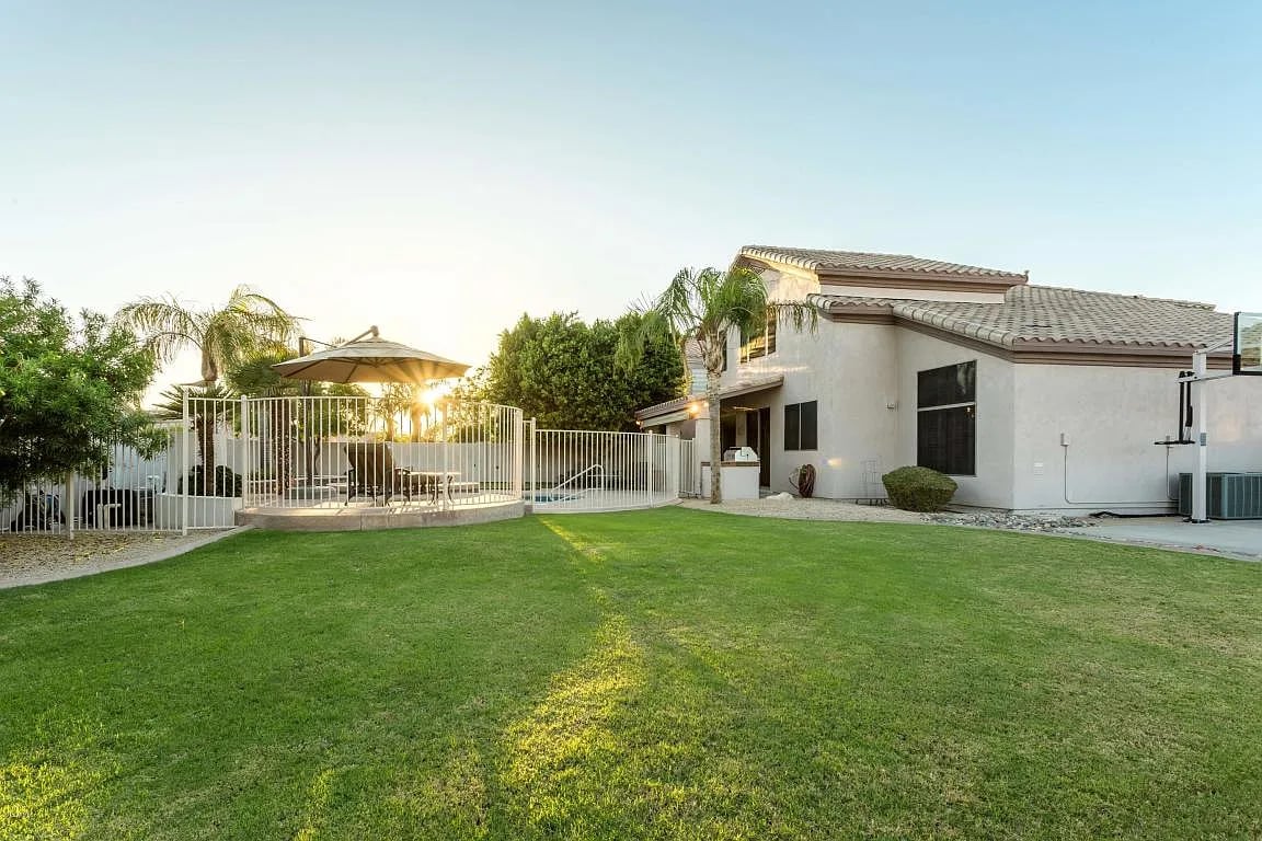 8177 E Rita Dr