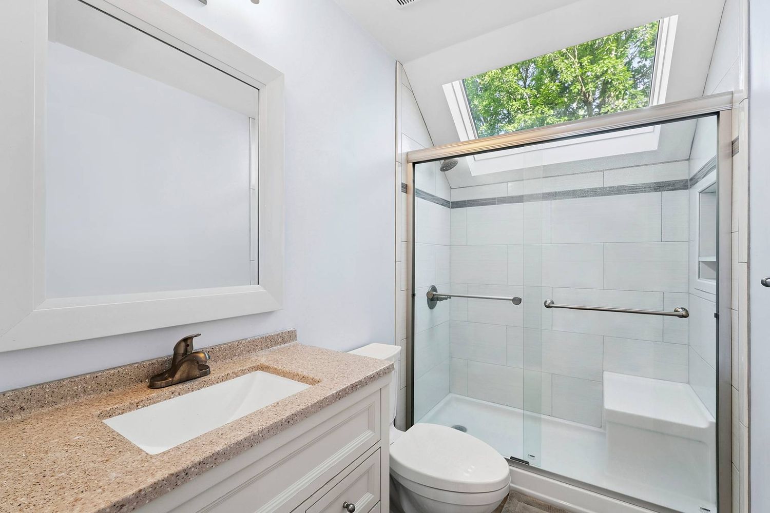 Quogue Elegance in Coveted Southampton Pines