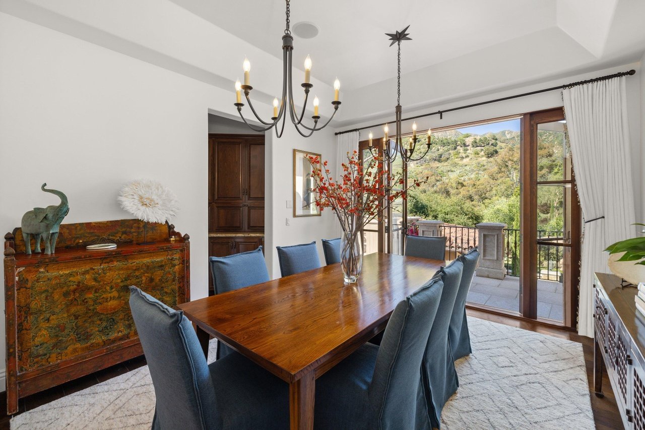 3091 Hidden Valley Ln