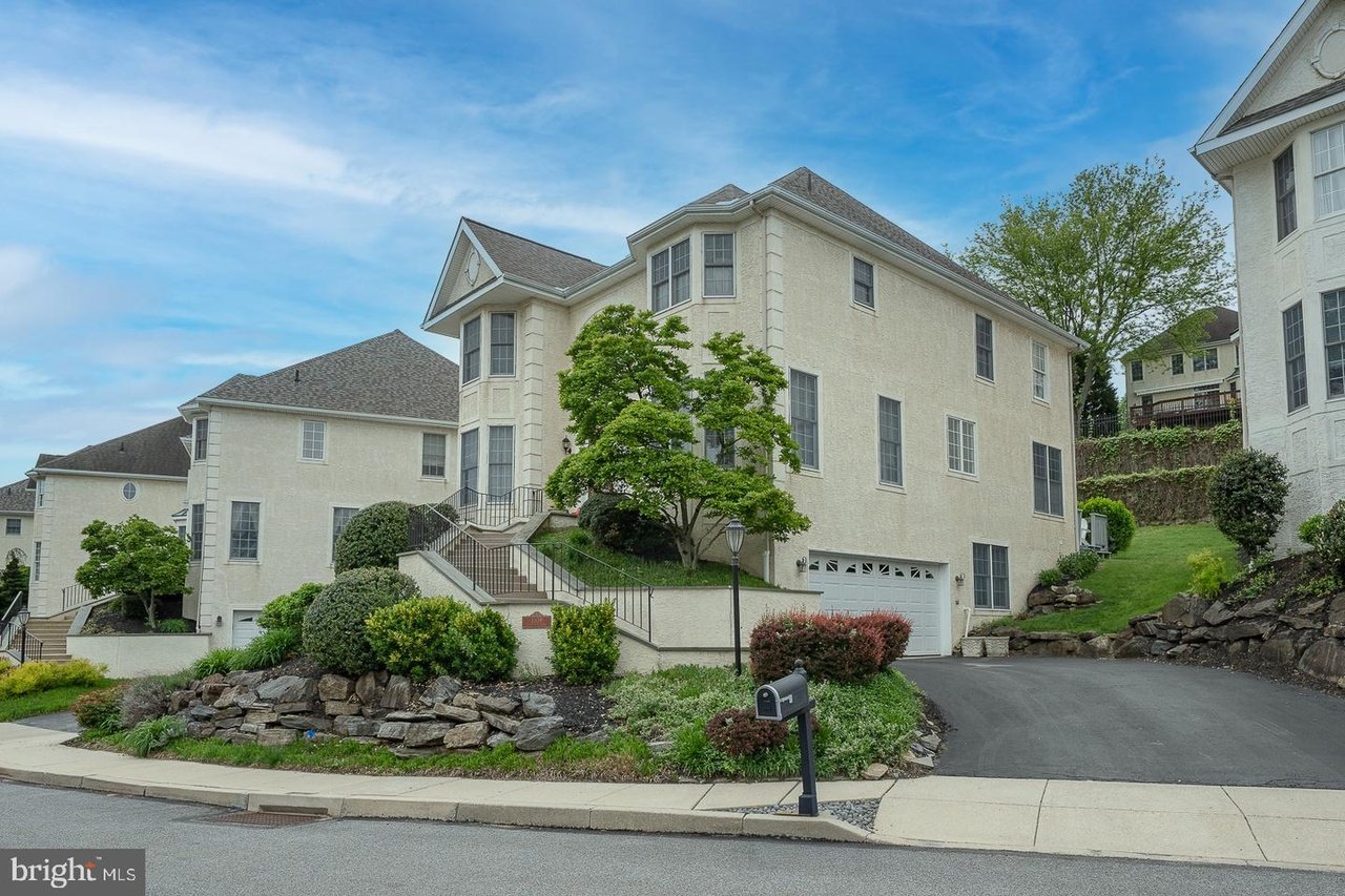 1109 Riverview Ln