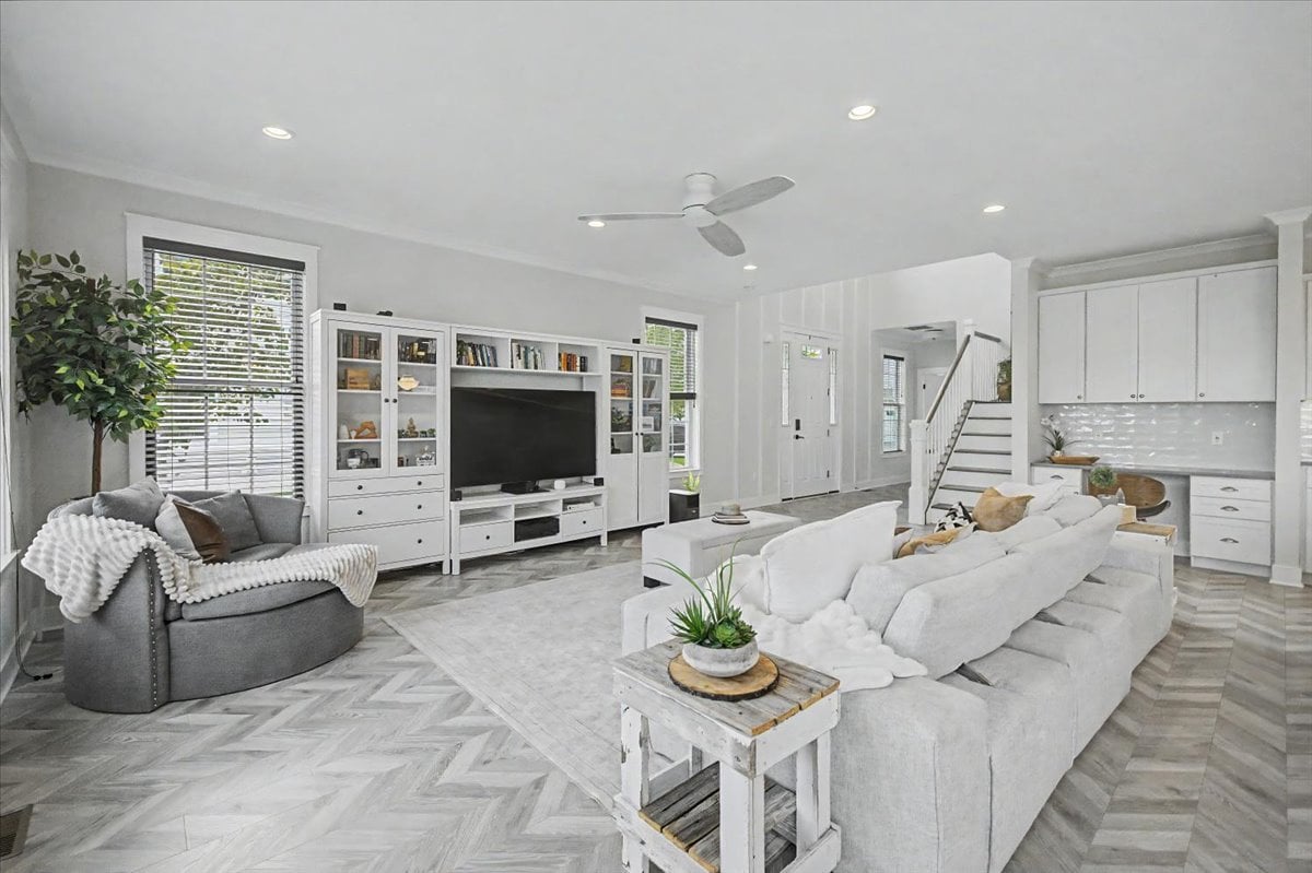 17 Aspen Dr