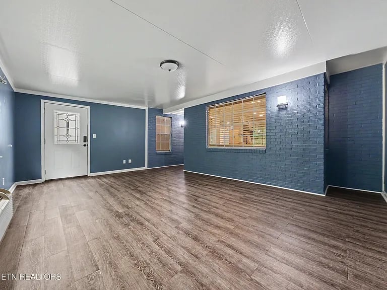 5516 Oakside Drive