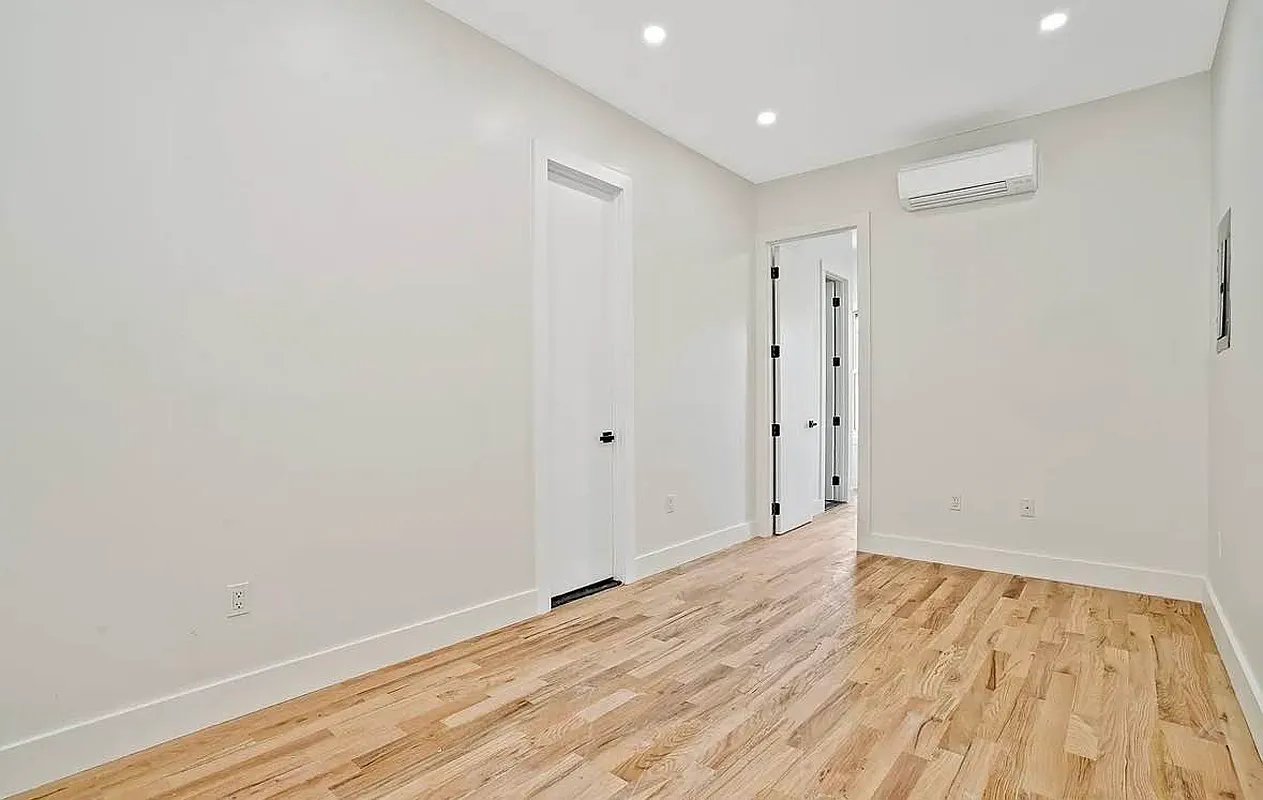 1865 Putnam Avenue 2A