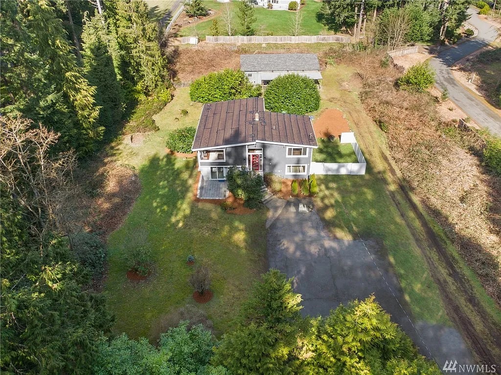 4515 169th St SE