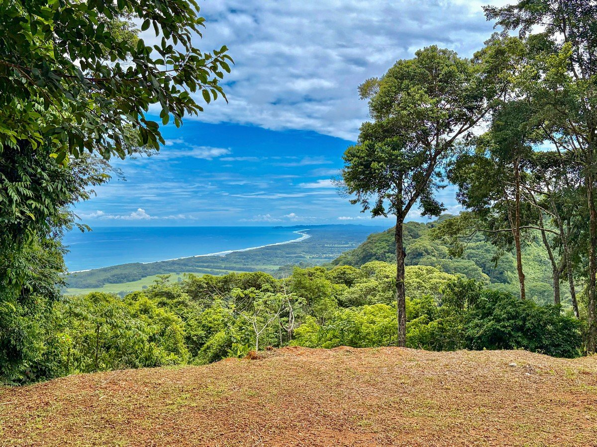 1.3 ACRES- Spectacular Ocean View Estate Lot in Lagunas de Barú, Dominical, 15min to Beaches!!!