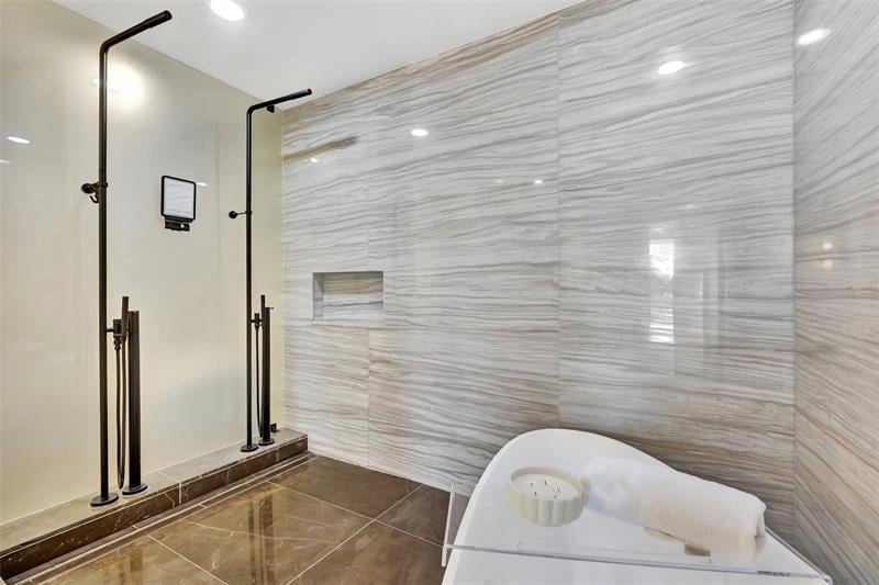 2200 N Ocean Blvd: Unit S303