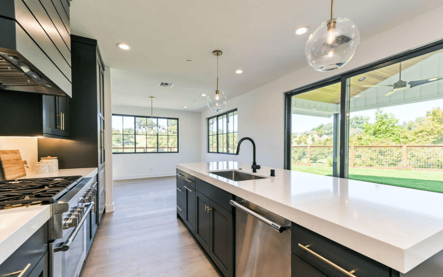 12 Vientos Rd, Camarillo, CA 93010