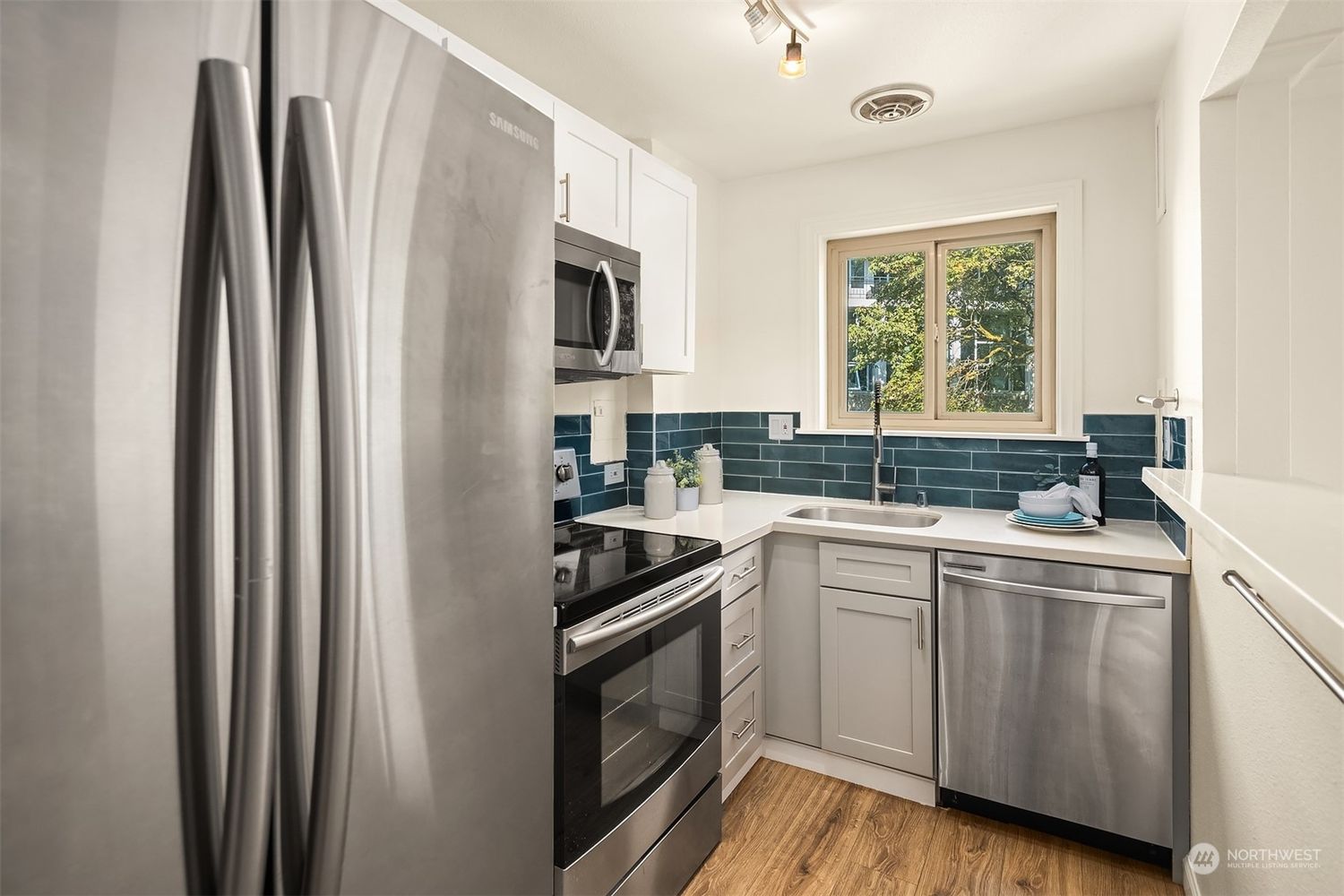 1400 Hubbell Place #1313